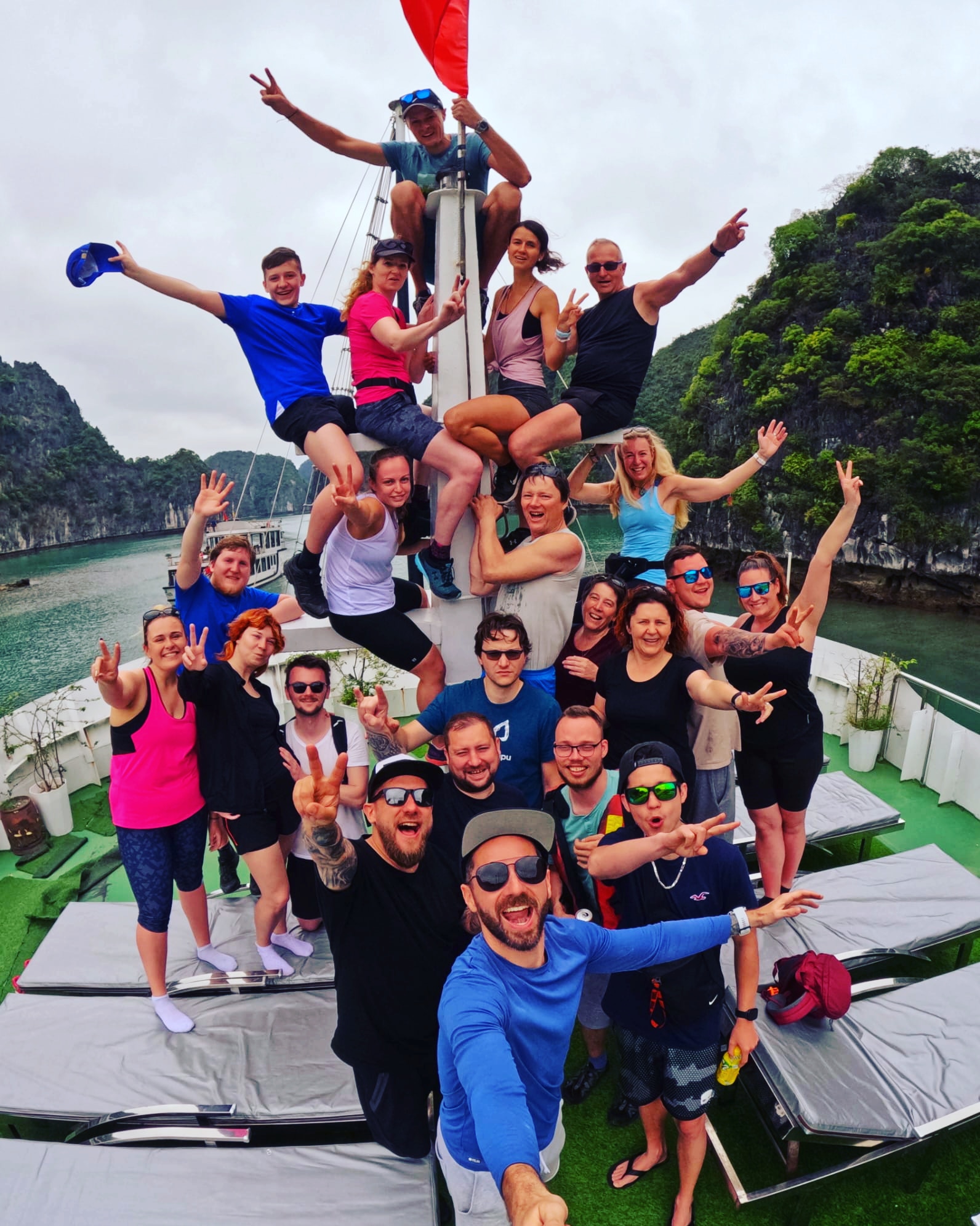 Venezia Cruise – Unique 4 * star cruise in Lan Ha Bay and Cat Ba Island area